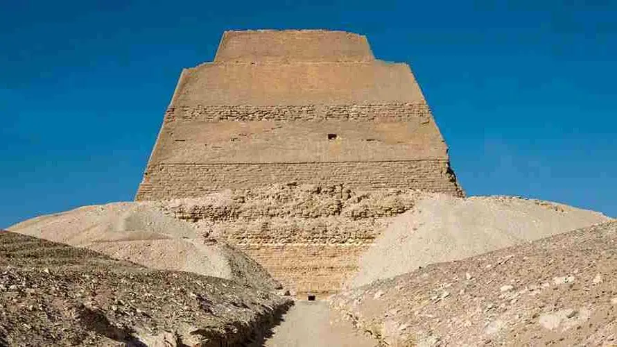 meidum, pyramid egypt travel booking